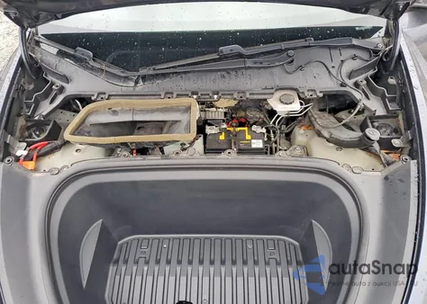 2020 Tesla Model Y z USA, uszkodzony, nr VIN 5YJYGDEE7LF044240